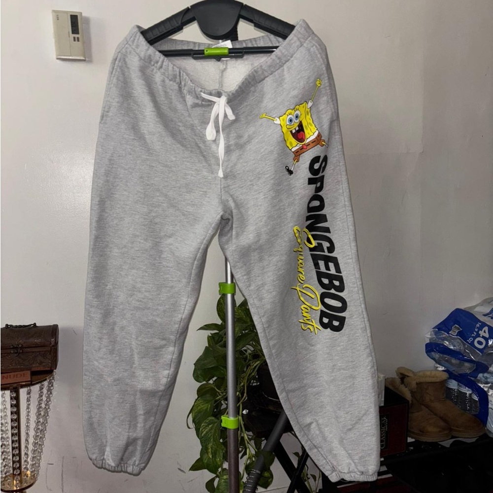 SpongeBob Squarepants Gray Sweatpants with Graphic Design